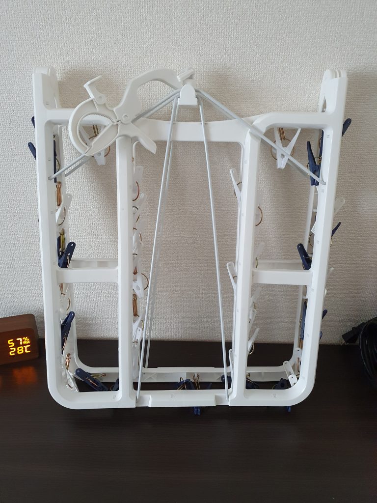 Japanese clothes hanger 